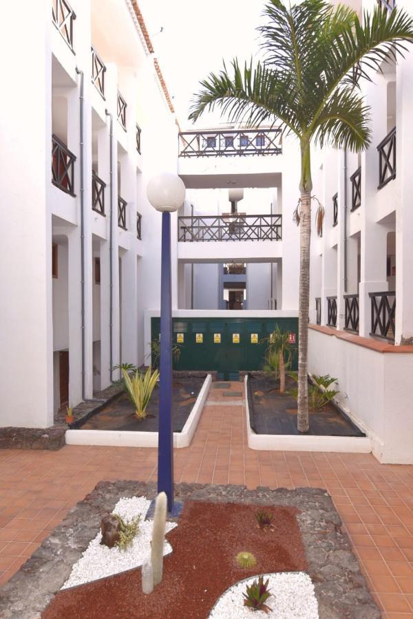 Appartamento Casa Nicole Arona  Esterno foto
